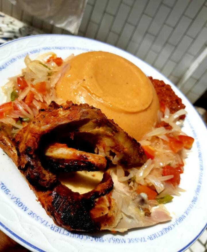 Le AMIWO ou le DJÈWO ou la pâte rouge 